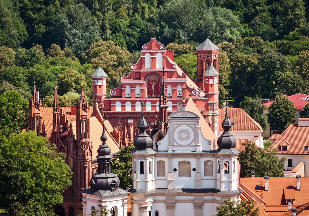 Die Kirche St. Franziskus und St. Bernhard und die Kirche St. Anna in Vilnius