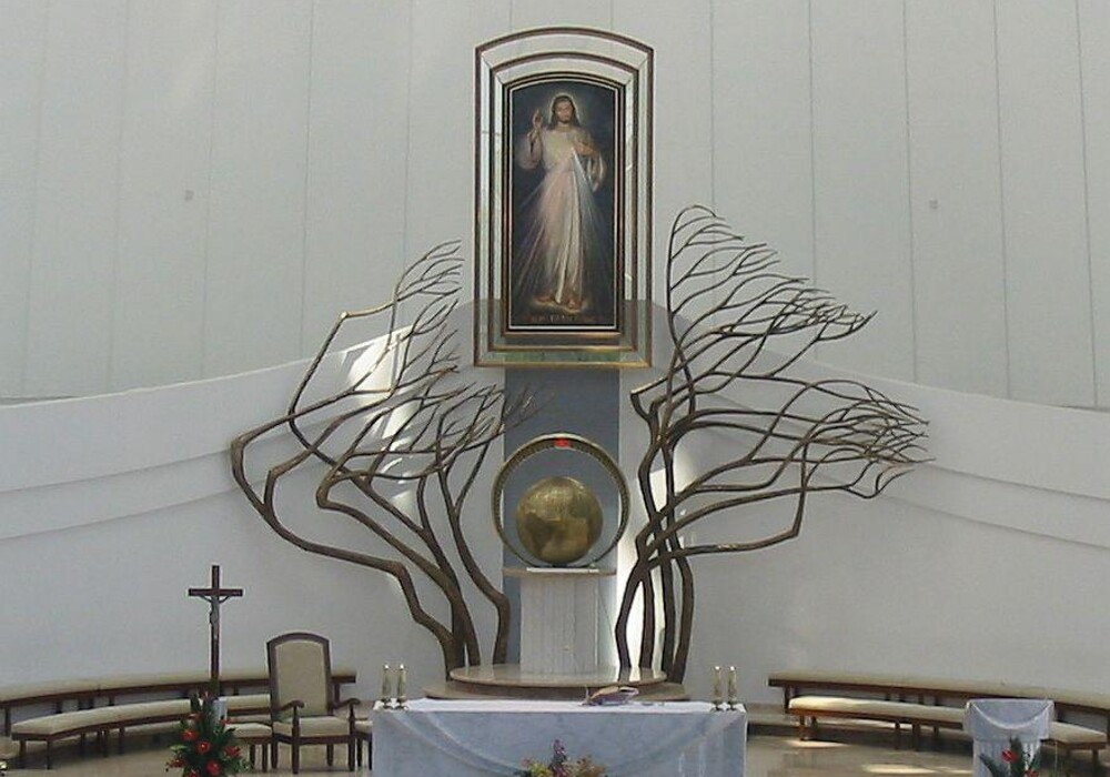 Der Hauptaltar des Heiligtums in Łagiewniki. Autor: Jarosław Dubowski 