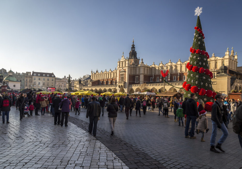 Hauptmarkt in Krakau mit Tuchhallen