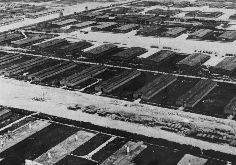 Das deutsche  KZ Lager Majdanek. Foto aus der Sammlung des Museums in Majdanek, aufgenommen am 24. Juni 1944 aus einem Aufklärungsflugzeug.Domena Publiczna